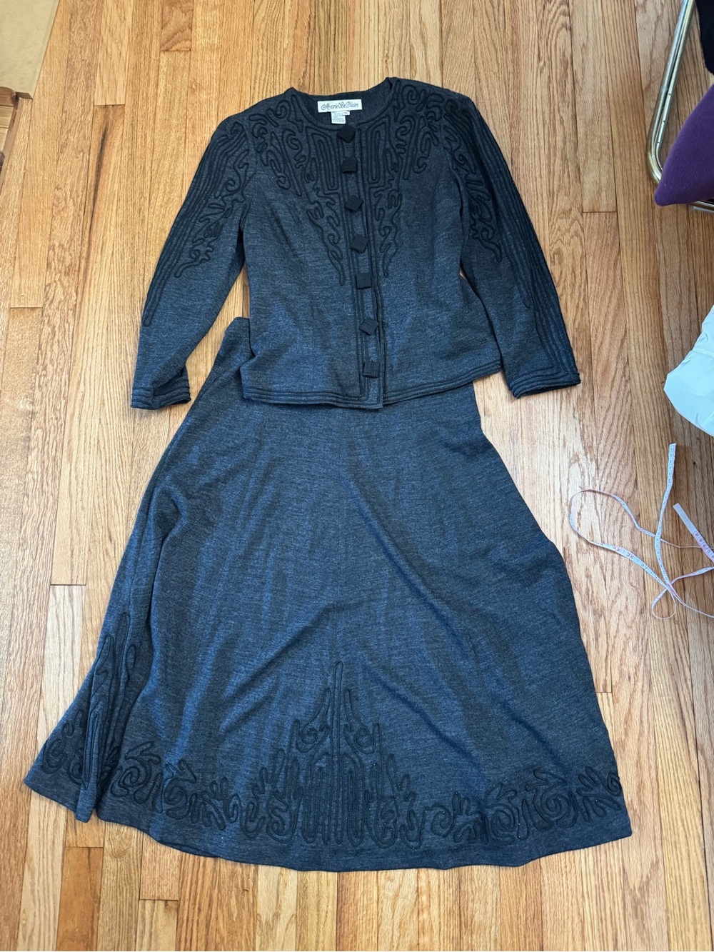 Marie St. Claire 2pc Gray Knit Wool Blend Jacket & Skirt Embroidered 10